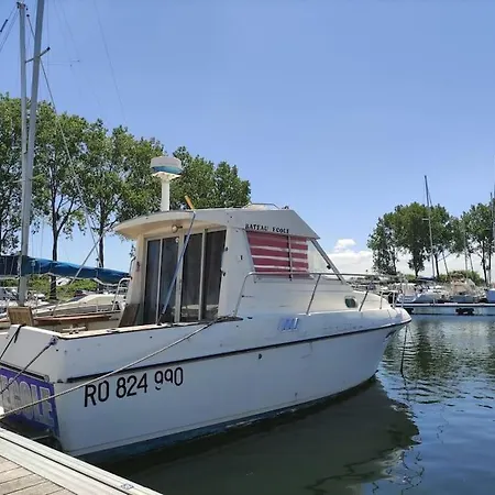 Hotel en barco Nuit Insolite Sur L'eau Au Port De
